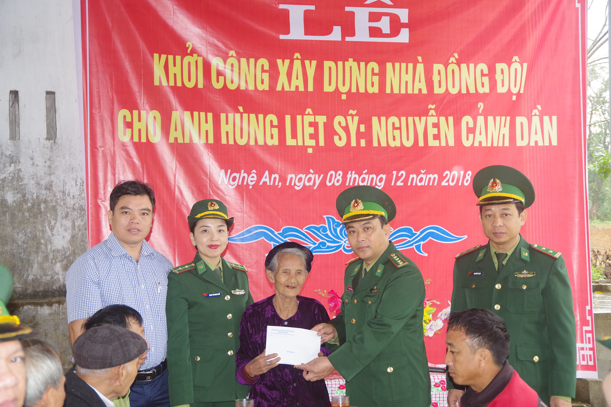 Khởi công sửa chữa nhà đồng đội cho gia đình anh hùng liệt sĩ

